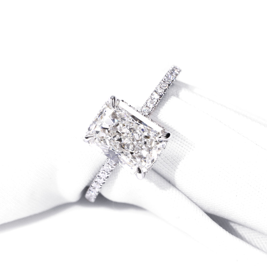 14K Real White Gold IGI Certified Radiant Cut CVD Lab Diamond Engagement Ring